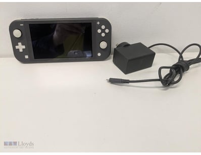 NINTENDO SWITCH LITE GAMING CONSOLE WITH POWER ADA...