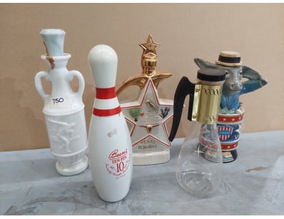 Mancave & Memorabilia (A1007) - Lot 2402
