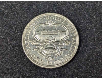 1927 AUSTRALIAN 8 PEARL PARLIAMENT HOUSE FLORIN
...