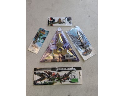 Collection of five licensed gaming merchandise key...