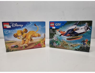 LEGO DISNEY THE LION KING & LEGO CITY JUNGLE EXPLO...