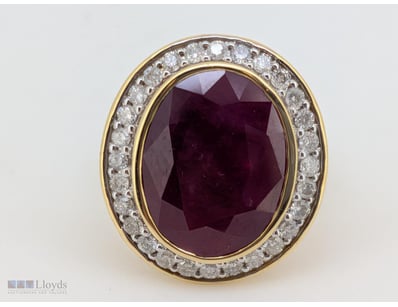 18CT YELLOW GOLD RUBY AND DIAMOND RING

18Ct Yello...