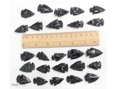 TWO DOZEN OBSIDIAN STONE ARROWHEADS     

Two Doze...