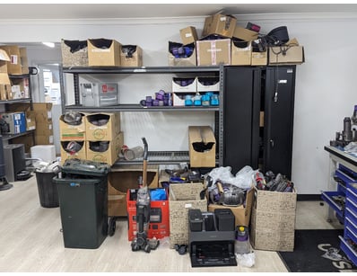 Dyson, Apple & Other Major Brand Reseller Liqui... - Lot 106