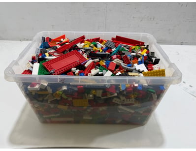 Assorted LEGO Pieces, Various Shapes & Colours

...