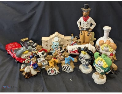 VINTAGE JIM BEAM WHISKEY BOTTLE COLLECTIBLES - WES...