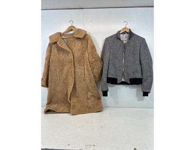 Entire Vintage Clothing Store Liquidation (ON11... - Lot 162