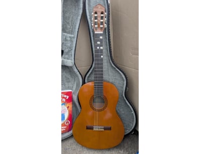 YAMAHA Acoustic guitar model CS-40 with hard carry...