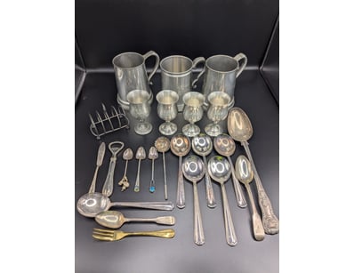 COMPREHENSIVE EPNS FLATWARE AND PEWTER

Extensiv...