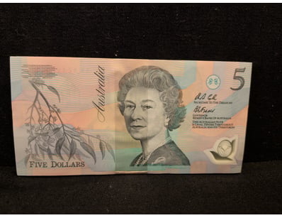 AUSTRALIAN FIVE DOLLAR NOTE - MATCHING NUMBERS POL...
