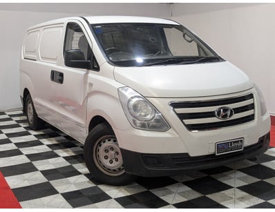 Passenger, Luxury & Commercial Vehicles Auction - Lot 402