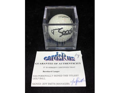BERNHARD LANGER SIGNED GOLF BALL

Condition: Goo...