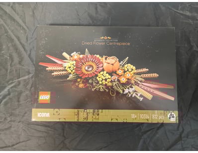 **UNRESERVED** COOKIE'S LIFETIME COLLECTION OF ... - Lot 289