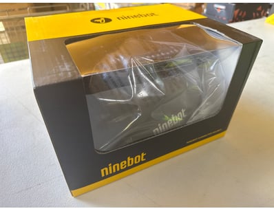 $2M UNRESERVED Major Retailer Business Relocati... - Lot 401