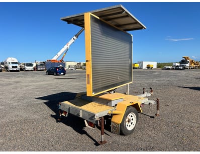 Trucks, Machinery & Industrial Surplus (ON4493) - Lot 9