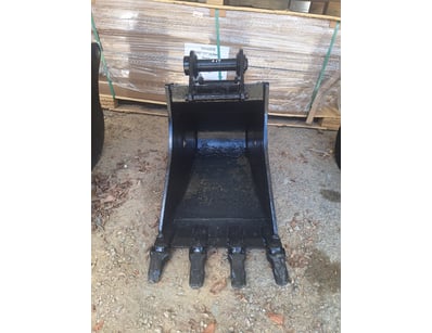 Machinery, Trucks & Attachments - Lot 20