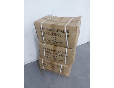 Zip tie, assorted sizes and colours, quantity unkn...