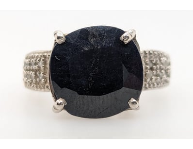 UNRESERVED Affordable Jewellery Valentines Spec... - Lot 406