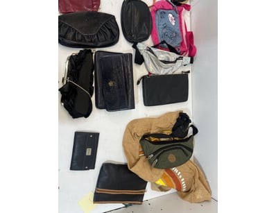 Entire Vintage Clothing Store Liquidation (ON11... - Lot 440