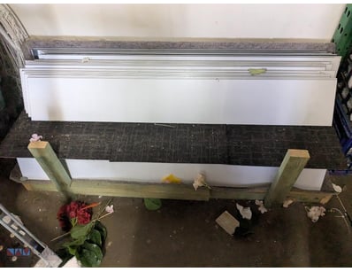 Bulk lot of small mirrors. 

Sold as lot 

Note: u...