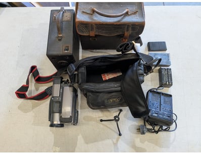 VINTAGE JVC GR-SZ7 CAMCORDER KIT WITH ACCESSORIES ...