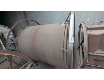 Mostly UNRESERVED POLY TANKs Manufacturer CLOSU... - Lot 267