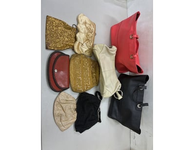 ASSORTED HANDBAGS AND PURSES

NOTE: PINK BAG HAS...