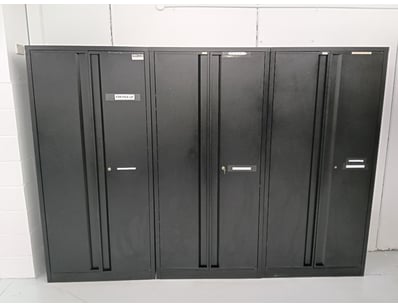 Dyson, Apple & Other Major Brand Reseller Liquid... - Lot 59