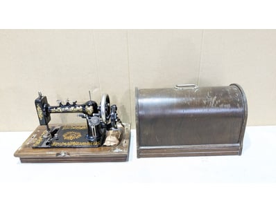 Antiques, Vintage & Interior Treasures (A1005) - Lot 902