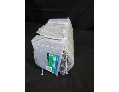 Timber screws, Type 17 Batten
Note: Box damaged,  ...