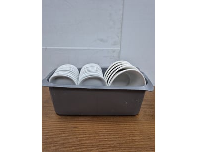 Lot of small desert bowls. 

SOLD AS LOT

