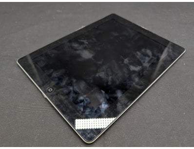 iPad Model A1460 (iPad Air 2), 9.7-inch display ta...