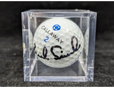 SIGNED GOLF BALL

Golf Ball In Plastic Display C...