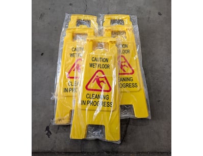 Lot of 5 yellow plastic wet floor caution signs, n...