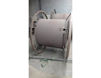 Mostly UNRESERVED POLY TANKs Manufacturer CLOSU... - Lot 268