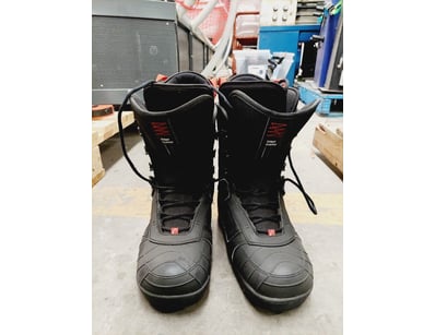 Head Next Edge men's ski boots.
Size: US 9.5

