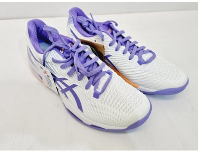 Major Brand Apparel & Footwear Liquidation Even... - Lot 214