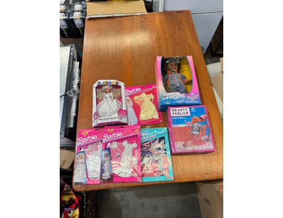 Vintage doll collection lot featuring classic Barb...