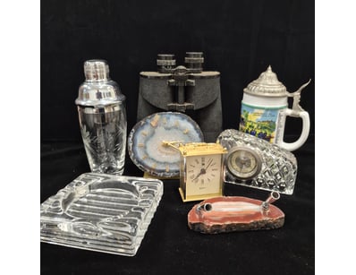 Antique & Vintage Showcase (A979) - Lot 3200