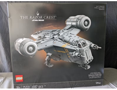 **UNRESERVED** LIFETIME COLLECTION OF LEGO PART... - Lot 105