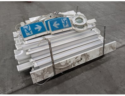 Sporting Gear, Home & Decor (WAA980) - Lot 97