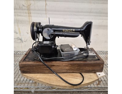 Antique & Vintage Showcase (A979) - Lot 2252