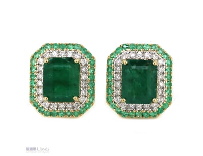 THE DESIGN FEATURES, 2 EMERALD CUT, EMERALD (5.82C...