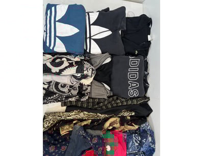 Entire Vintage Clothing Store Liquidation (ON11... - Lot 413