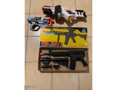 Toy Plastic Guns, Boxed Supper Action Firing light...