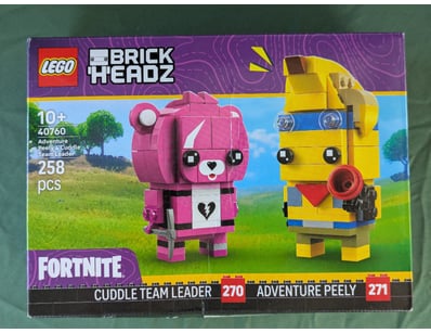 **UNRESERVED** LIFETIME COLLECTION OF LEGO PART... - Lot 403