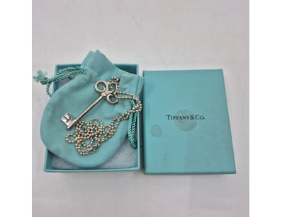 Designer Vault (A985) - Lot 106