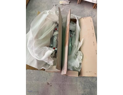 Pair of SMC pneumatic cylinders, model CDA2D100-1-...