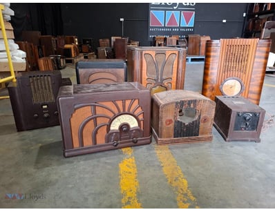 COLLECTION OF VINTAGE WOODEN CABINET VALVE RADIOS,...