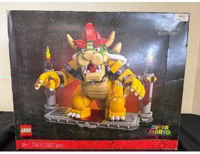 **UNRESERVED** LIFETIME COLLECTION OF LEGO PART... - Lot 317